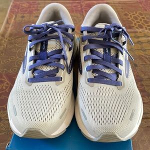 Women’s Brooks